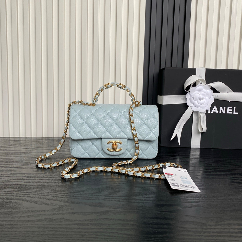 White CC Bag comes with Box