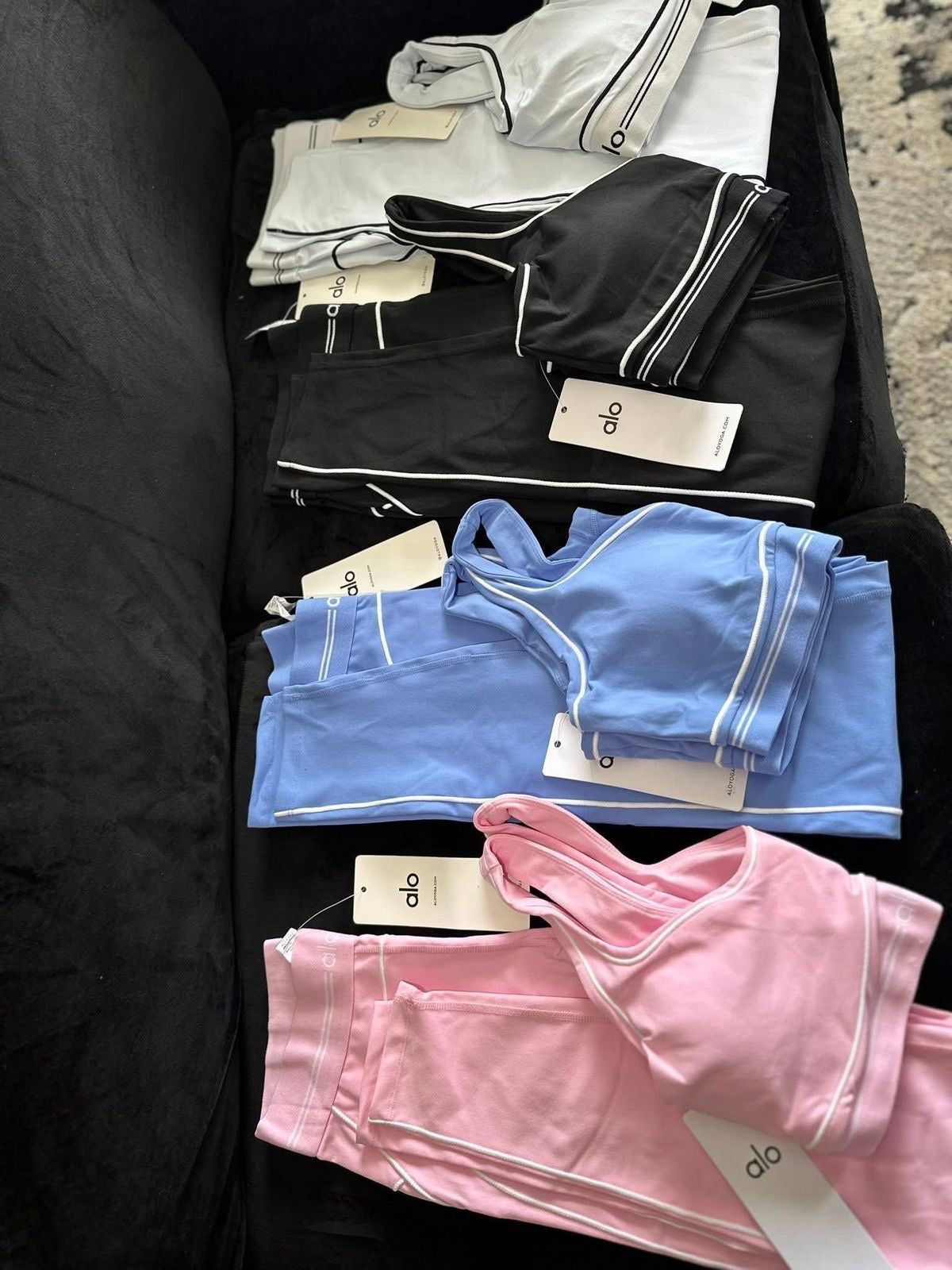 yoga sets alo